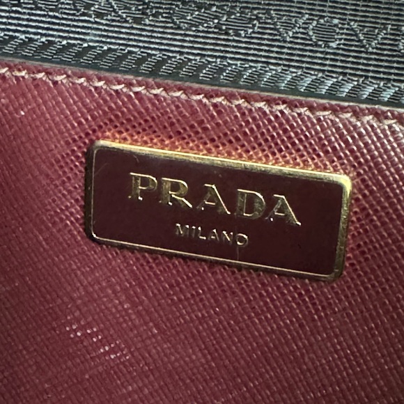 🍁SOLD🍁 Prada Saffiano Bag - Picture 10 of 17